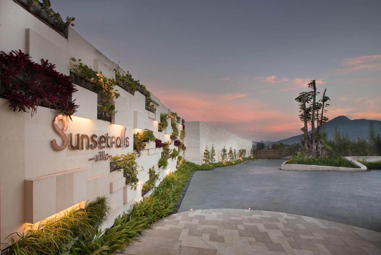 Sunsetfalls Gardens And Resort Magelang Zewnętrze zdjęcie