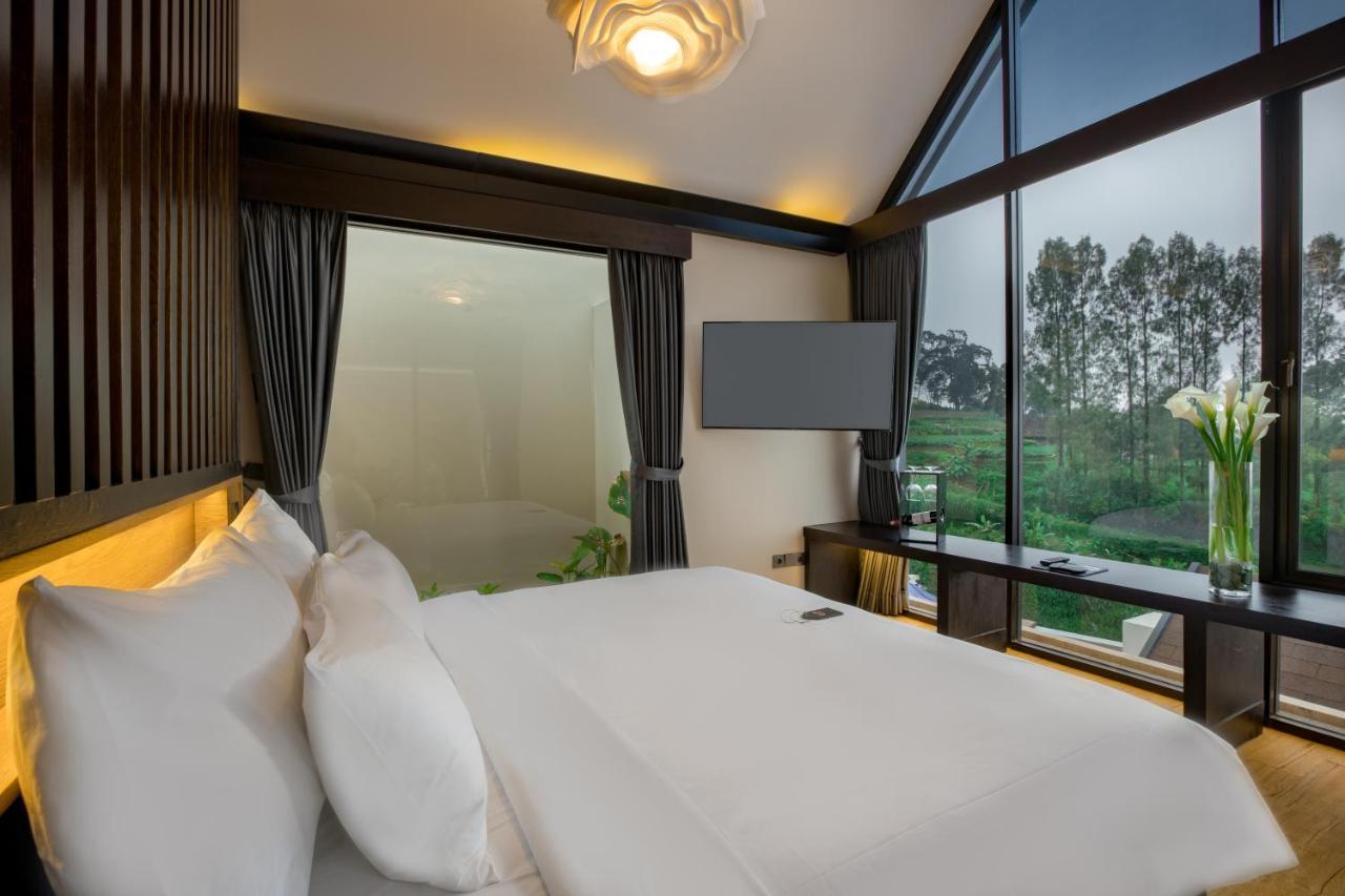Sunsetfalls Gardens And Resort Magelang Zewnętrze zdjęcie