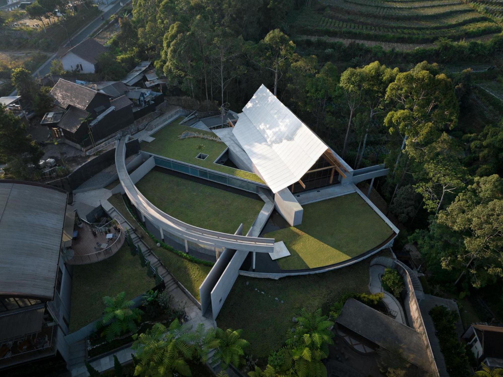 Sunsetfalls Gardens And Resort Magelang Zewnętrze zdjęcie